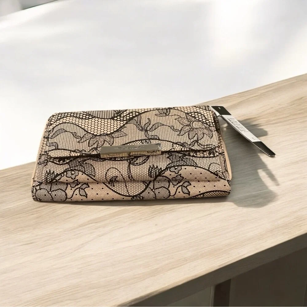 Gorgeous Tahari dusty rose & metallic black lace RFID blocking wallet NWT - Picture 6 of 10